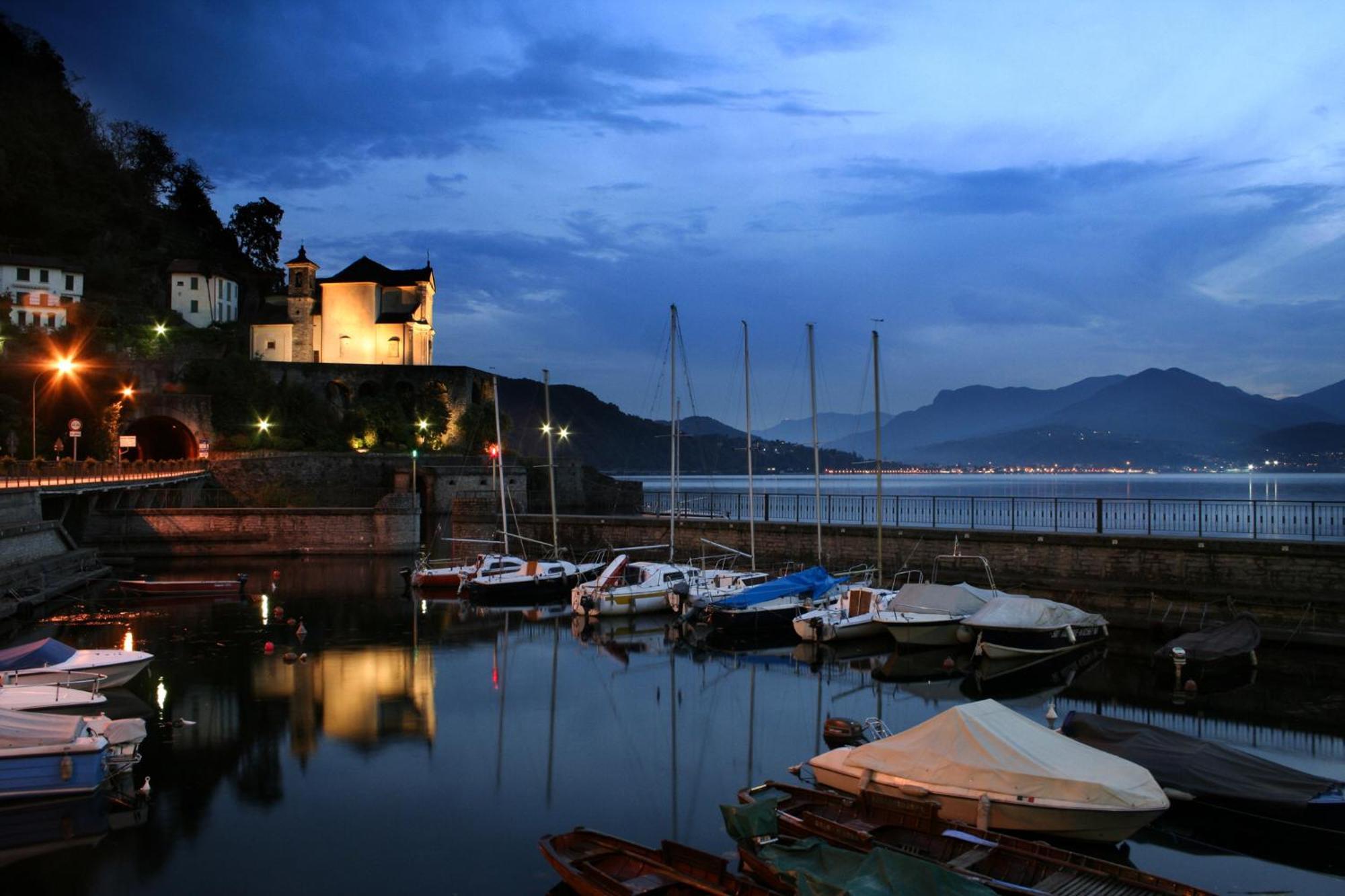 Casa Del Borgo "Aria & Acqua" Sul Lago Maggiore Maccagno Экстерьер фото