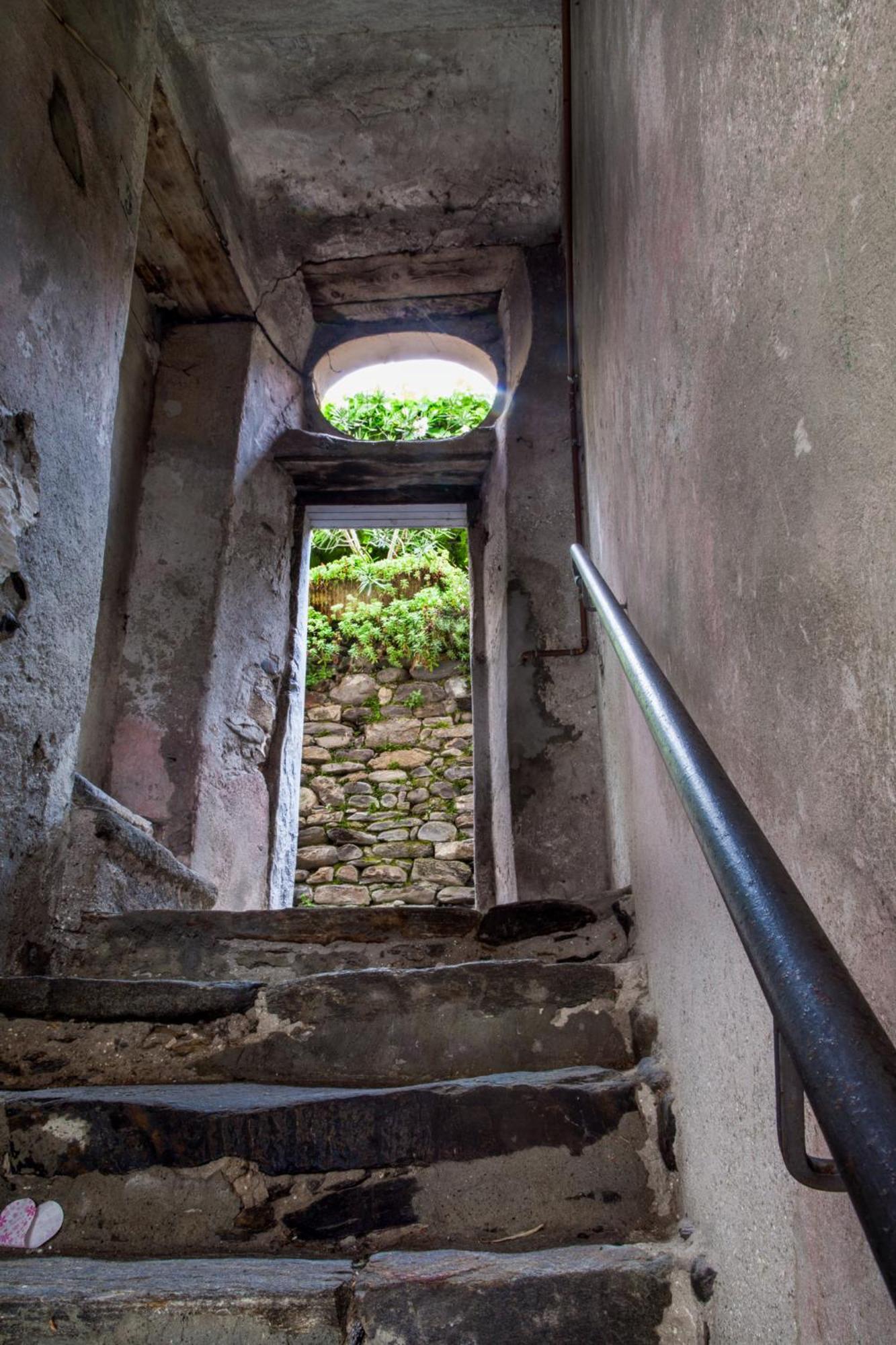 Casa Del Borgo "Aria & Acqua" Sul Lago Maggiore Maccagno Экстерьер фото